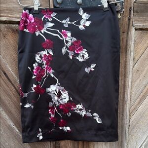 White House Black Market Black and Pink Pencil Skirt size 0